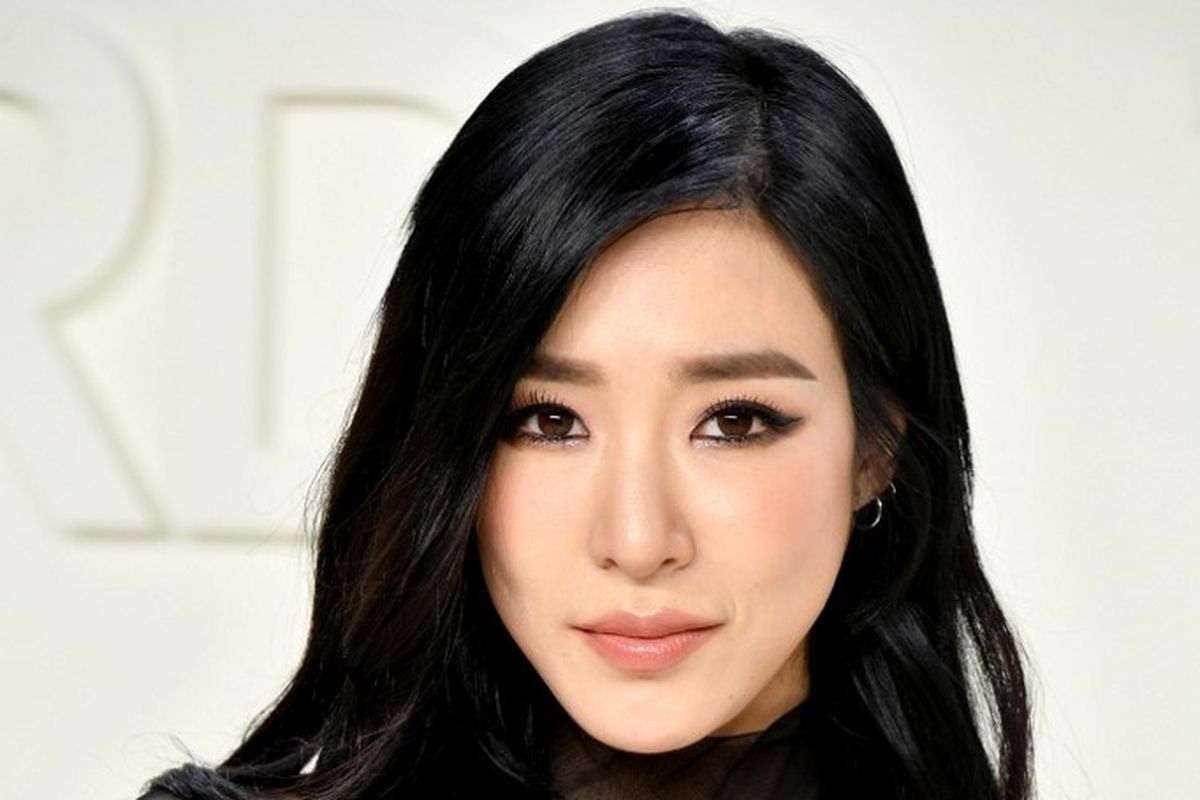 Lirik dan Chord Lagu Lips on Lips dari Tiffany Young Halaman all -  Kompas.com