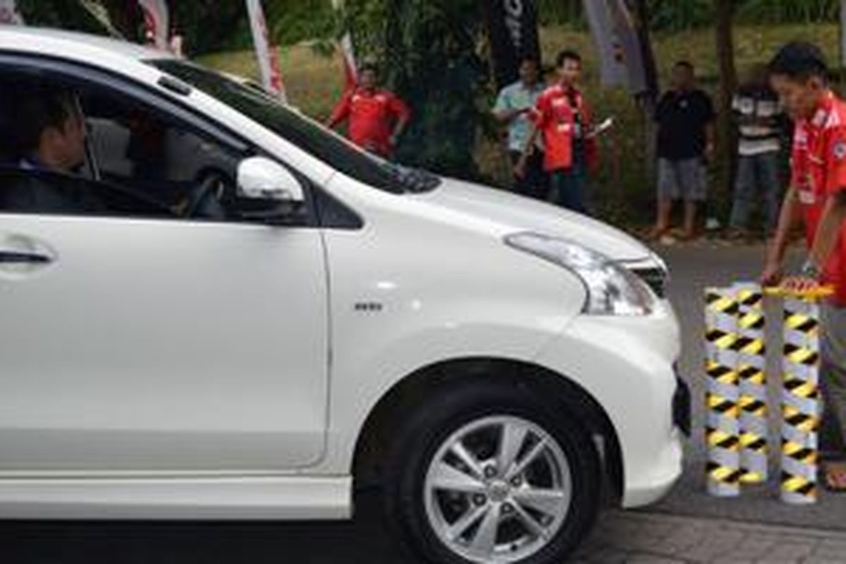 Avanza-Xenia Indonesia Club (AXIC) gelar edukasi keselamatan berkendara di Semarang, Jawa Tengah, Sabtu (9/5/2015).
