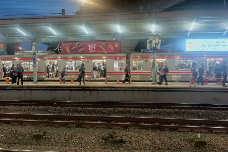 KRL Green Line Gangguan Jumat Pagi, akibat Kabel Perangkat Sinyal Dicuri