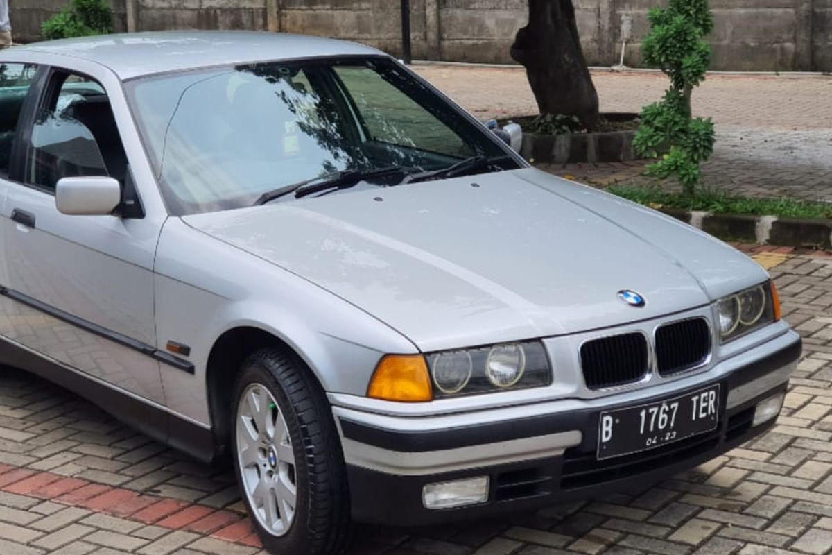 BMW 318 bermesin E36 bekas 