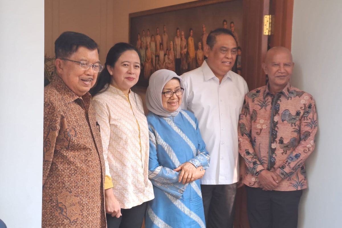 Wapres ke-10 dan 12 Jusuf Kalla (JK) bertemu dengan Ketua DPP PDI-P Puan Maharani di kediaman JK, Jalan Brawijaya, Jakarta Selatan, Rabu (4/10/2023). 