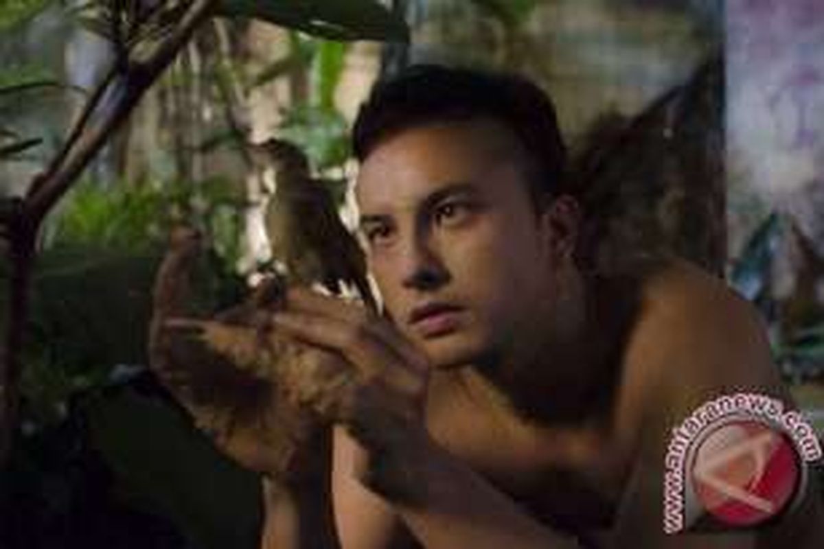 Nicholas Saputra dalam film Interchange