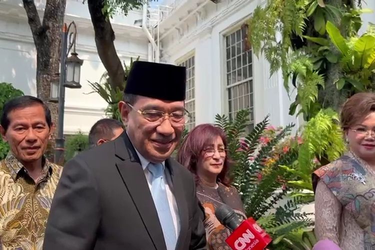 Dokter spesialis paru, Benjamin Paulus Octavianus, merapat ke Kompleks Istana, Jakarta, Rabu (8/10/2025).