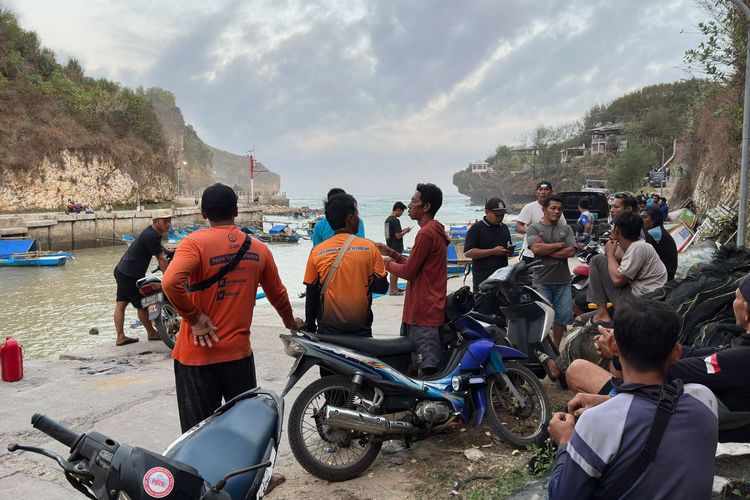 Berenang Pakai Jiriken Saat Kejar Kapal, Nelayan di Gunungkidul Hilang Diterjang Ombak