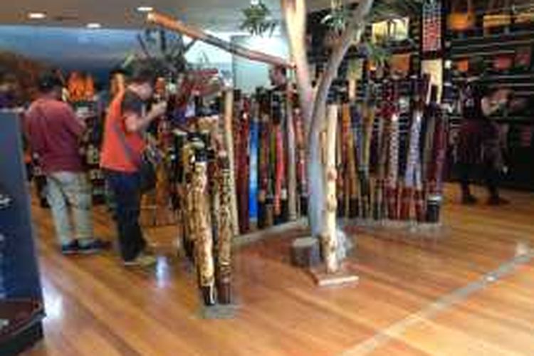 Yidiki menjadi salah satu souvenir khas Aborigin --selain bumerang, yang dijual kepada para wisatawan. Bentuk dan ukurannya beragam, ada yang panjangnya lebih dari 1,5 meter, namun ada pula yang hanya sepanjang 50 cm.
