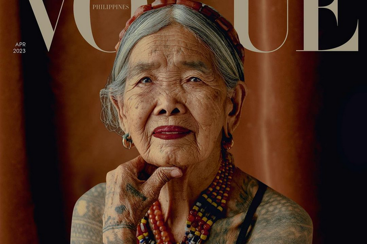 Apo Maria ?Whang-Od? Oggay adalah seniman tato asal Filipina yang menjadi model sampul tertua Vogue di usia 106 tahun