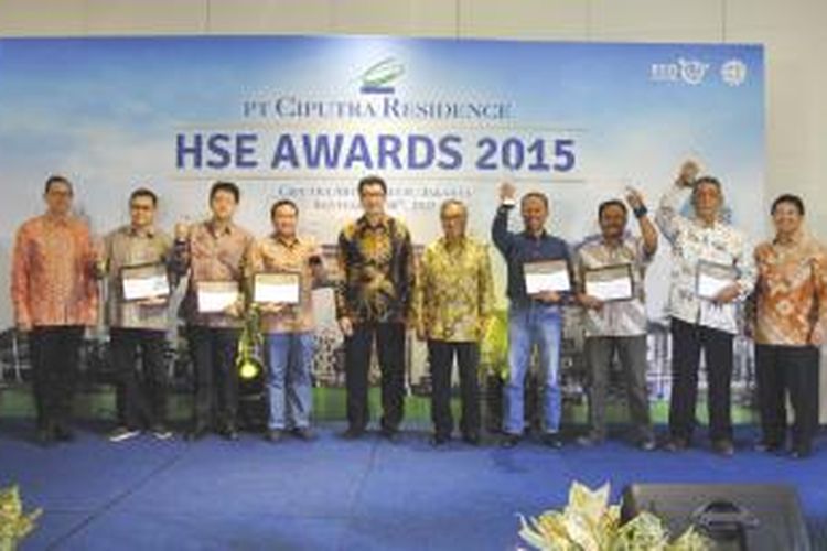 HSE Awards 2015 digelar Ciputra Residence, Selasa (29/9/2015). Penganugerahan itu untuk memilih para mitra kontraktor yang berkomitmen dan konsisten melaksanakan program HSE pada masing-masing proyeknya.
