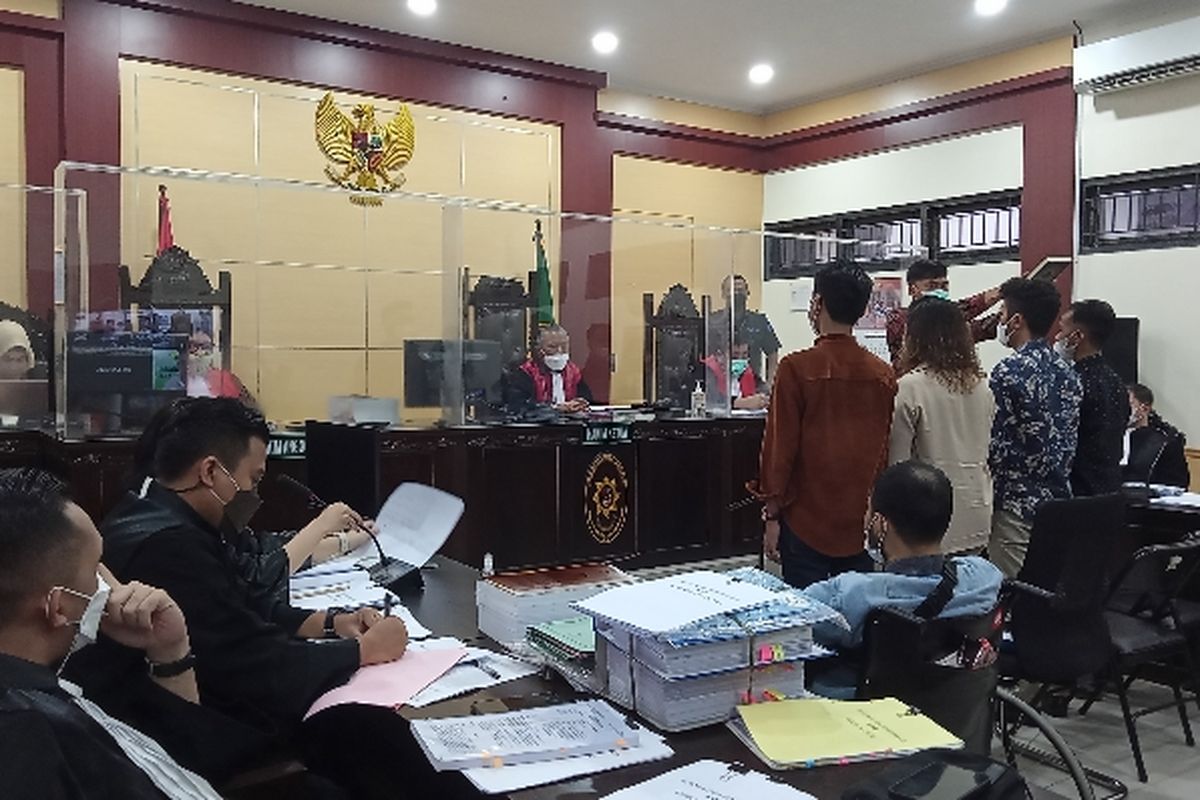 Sidang pemeriksaan saksi menghadirkan empat korban kasus Binomo yang menjerat Indra Kenz digelar di Pengadilan Negeri Tangerang pada Kamis (1/9/2022)