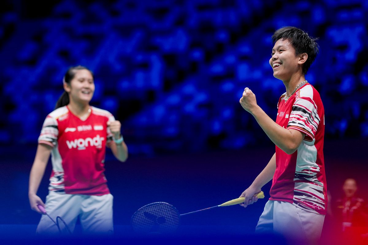 Lanny Tria Mayasari dan Siti Fadia Silva Ramadhanti jadi penentu kemenangan comeback Tim Indonesia atas Thailand pada laga perempat final Sudirman Cup 2025, Jumat (2/5/2025) malam WIB.