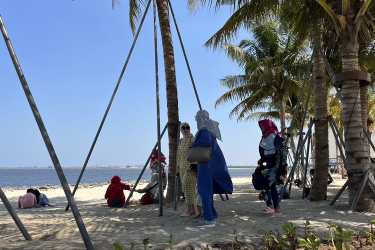 Land’s End,  tempat wisata baru di Pantai Indah Kapuk 2, Jakarta Utara, Rabu (20/12/2023).