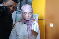 Inara Rusli Hadiri Sidang Cerai untuk Tunjukkan Bukti di Ponsel