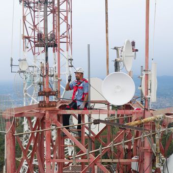 Anak usaha Telkom, Mitratel, memiliki portofolio berupa lebih dari 28.000 menara telekomunikasi yang tersebar di seluruh Indonesia. 