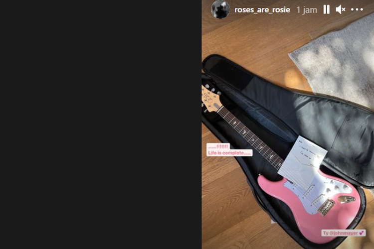 Rose BLACKPINK tunjukkan gitar dari John Mayer