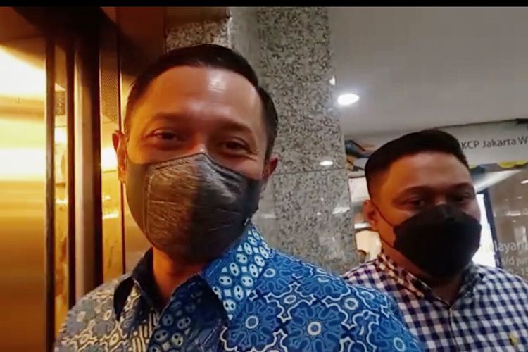Ketua Umum Partai Demokrat Agus Harimurti Yudhoyono (AHY) ditemui di Wisma Nusantara, Gondangdia, Jakarta Pusat, Rabu (26/10/2022). AHY tiba untuk menemui Ketua Umum Partai Nasdem Surya Paloh. 