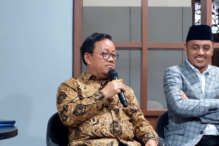 Ketua Umum Partai Nasdem Sugeng Suparwoto dan Willy Aditya di Sekretariat Perubahan, Kebayoran Baru, Jakarta, Jumat (5/5/2023). 