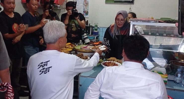Ganjar Sarapan di Warung Pasar Sayur Magetan, Ini Kelebihan Warung Sasa