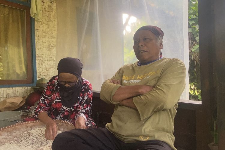 Cerita Mbah Sarnuh Hidup Tanpa Listrik PLN, Rumahnya Tetap Terang Bertahun-tahun