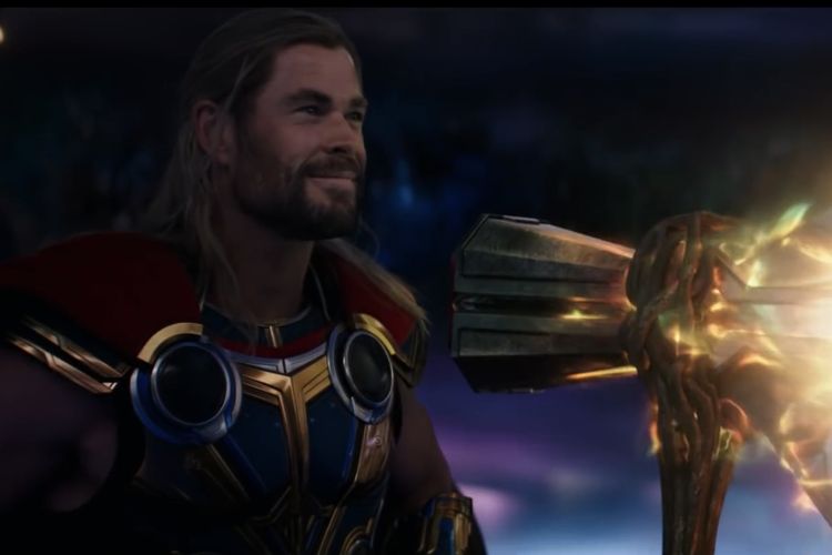 Thor (Chris Hemsworth) dalam film Thor: Love and Thunder