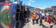Puluhan Penumpang Bus ALS Kecelakaan di Padang Panjang Dievakuasi, Ada Terjepit dan Tewas