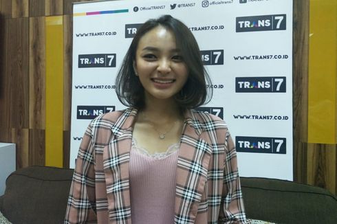 Kisah Cintanya dengan Young Lex Disebut Gimmick, Revina VT Angkat Bicara