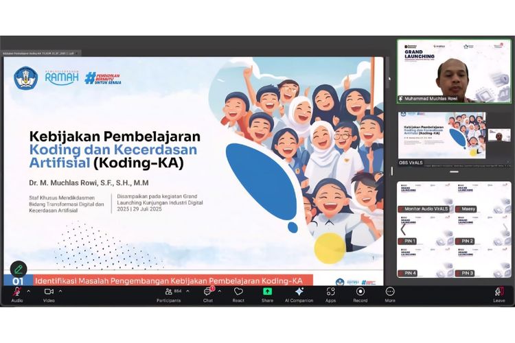 Ia memberikan paparan mengenai Kebijakan Pembelajaran Koding dan Kecerdasan Artifisial (Koding-KA).