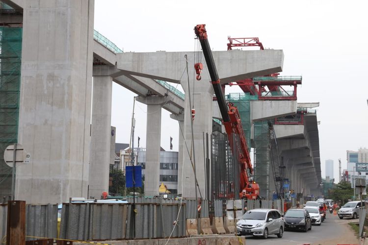 Seksi A, ruas Tol Kelapa Gading-Pulogebang yang dimulai sejak Februari 2017 kini progresnya mencapai 71 persen dengan sisa pekerjaan struktur pilar 90 unit dari total 384 pilar. 
