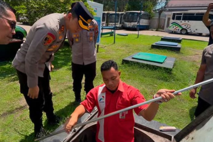 Pura-Pura Kosong, SPBU di Tabalong Ketahuan Sembunyikan 8.000 Liter Biosolar saat Disidak