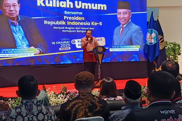 Presiden ke 6 Republik Indonesia, Susilo Bambang Yudhoyono mengajak mahasiswa Universitas Negeri Surabaya (Unesa) dan masyarakat luas untuk berperan aktif dalam membangun bangsa menuju Indonesia Emas 2045 saat memberikan kuliah umum di Kampus Unesa 5 Kabupaten Magetan, Sabtu (18/10/2025).