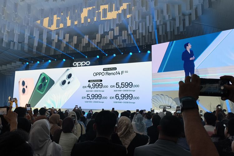 Harga Oppo Reno 14F 5G di Indonesia di peluncuran Oppo Reno 14 Series di Spike Air Dome, PIK 2, Kabupaten Tangerang, Kamis (17/7/2025).