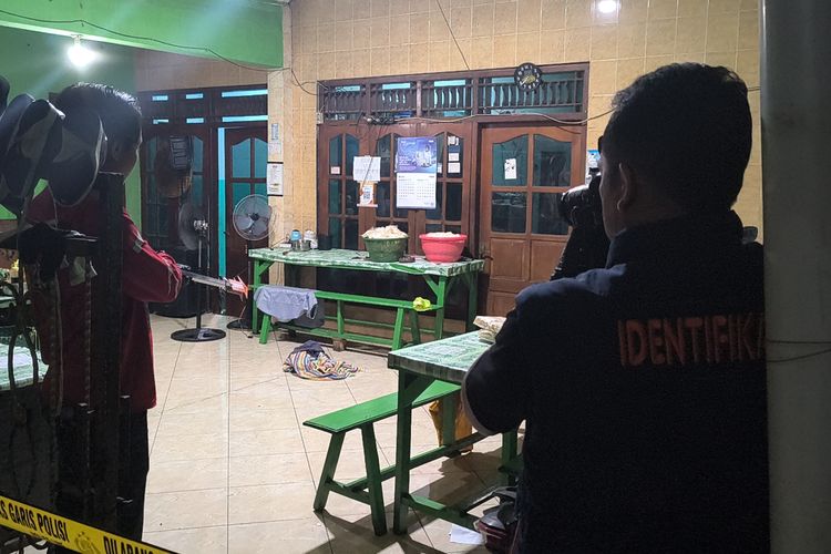 Warga Karanganyar Ditemukan Meninggal di Teras Rumah, Wajah Berdarah