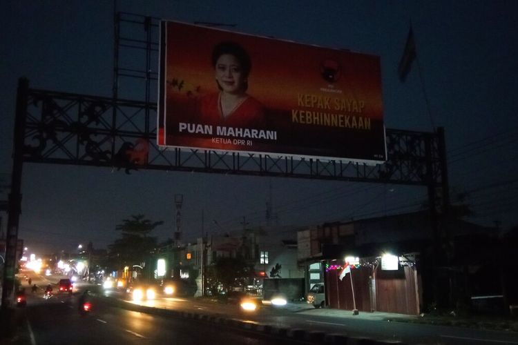 Baliho Puan yang terpasang di Jalan Wates Km 3 Kasihan, Bantul