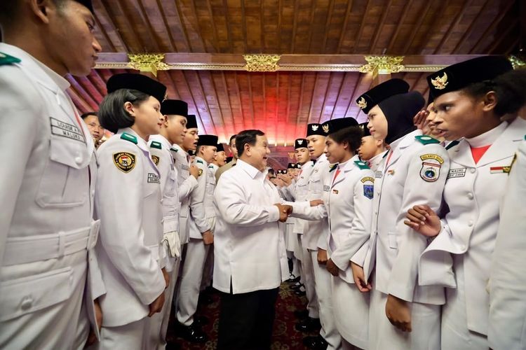 Prabowo Apresiasi Dedikasi Para Petugas HUT Ke-81 RI: Terus Bawa Semangat Merah Putih
