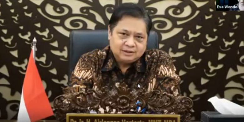 Coordinating Minister for Economic Affairs Airlangga Hartarto, who also chairs the National Covid-19 Response and Economic Recovery Committee (KPC PEN). 
