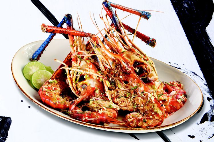  Lewat Thai Food with A Twist, Greyhound Cafe Menteng menghadirkan beragam menu baru khas Thailand yang divariasikan dengan sentuhan western, salah satunya adalah Ayutthaya Grilled King Prawn.