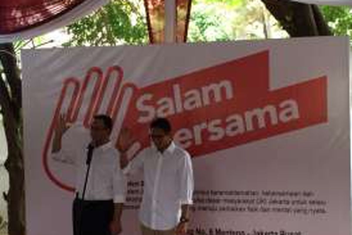 Pasangan calon gubernur dan wakil gubernur, Anies Baswedan dan Sandiaga Uno, meluncurkan logo kampanye Pilkada DKI Jakarta 2017. 