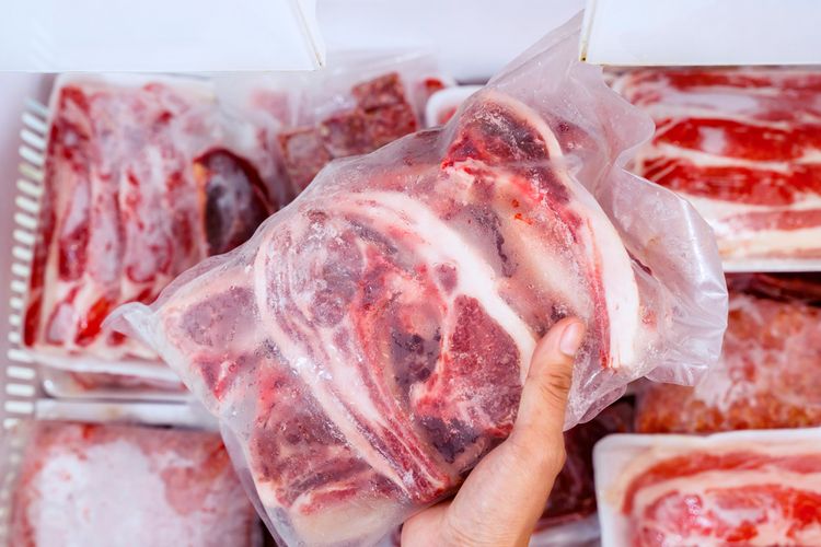 Ini Cara Simpan Daging Kurban di Freezer yang Benar