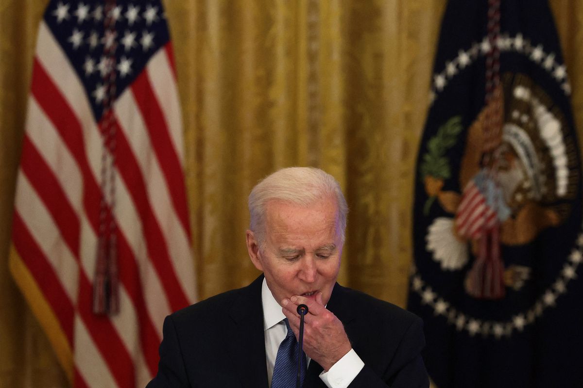 Presiden Amerika Serikat Joe Biden saat berpidato di East Room Gedung Putih, Washington DC, Senin (24/1/2022).