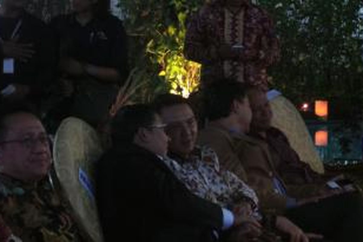 Plt Gubernur DKI Jakarta Basuki Tjahaja Purnama dan Wakil Ketua Umum Partai Gerindra Fadli Zon tampak akrab pada perayaan 