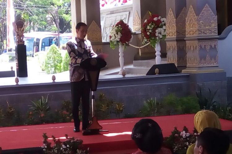 Presiden Joko Widodo saat meresmikan Museum Keris Nusantara di Solo, pada hari Rabu (9/8/2017).