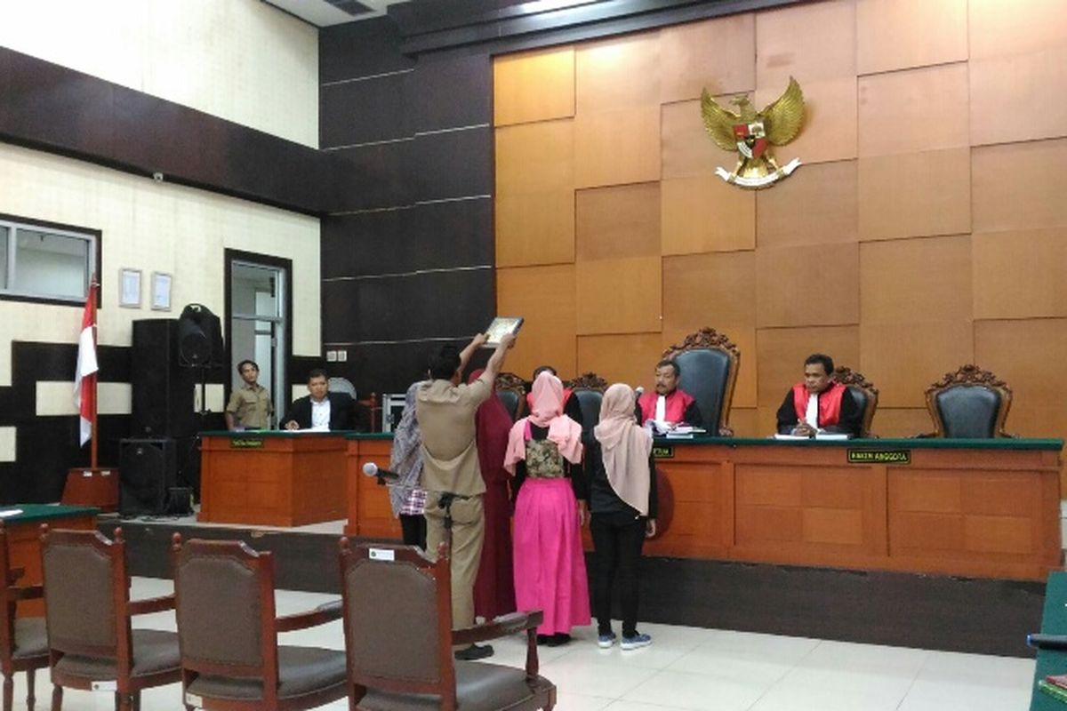 Keempat korban perampokan Pulomas hadiri sidang kesaksian di PN Jakarta Timur, Kamis (6/7/2017).