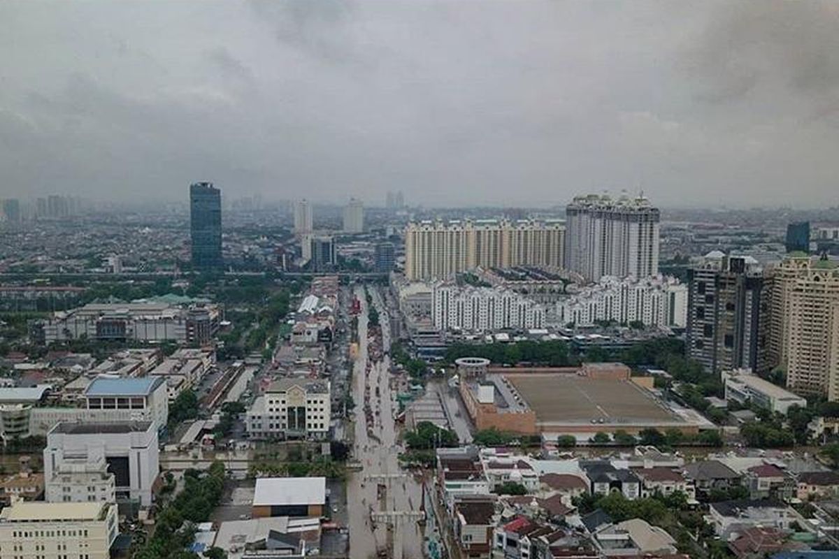 Banjir di Kelapa Gading, Jakarta Utara, Rabu (1/1/2020).