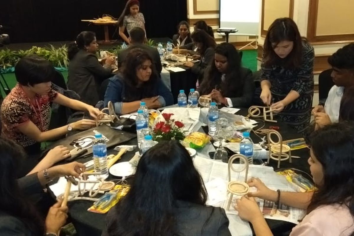 Workshop Rattan Model Making di LaSalle College, Jumat (17/1/2020)