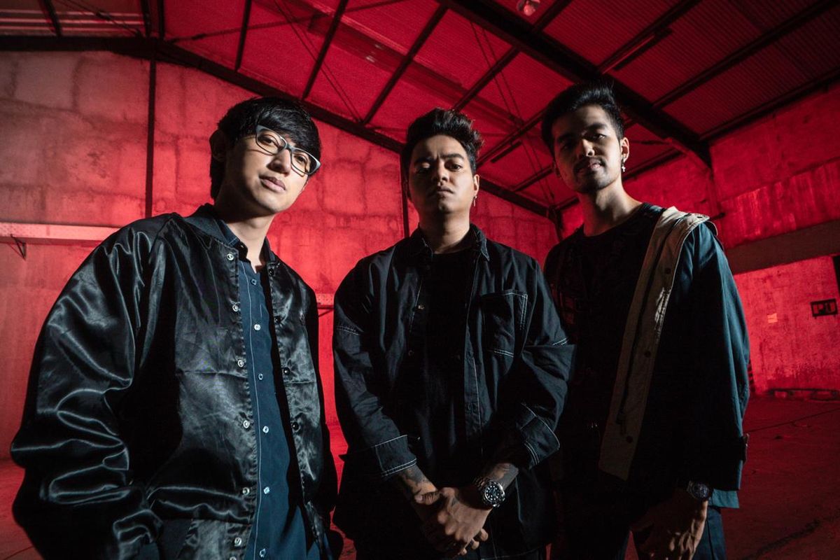 Grup band Weird Genius dok. Pribadi