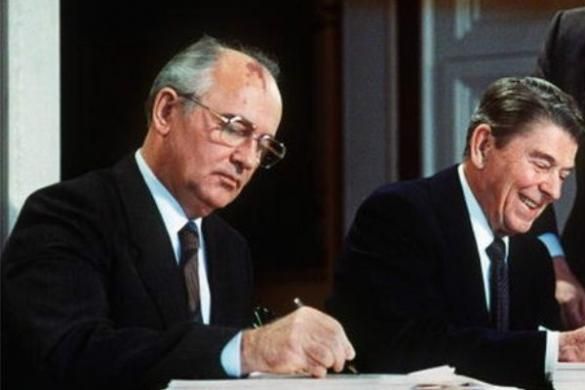 22 Juli 1987: Negosiasi Alot AS-Uni Soviet Capai Kesepakatan Pengendalian Senjata Nuklir