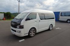 Inspirasi Modifikasi Toyota HiAce ala Jepang, Jadi Bergaya GR