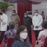 Anies Dampingi Jokowi Tinjau Vaksinasi di Thamrin City