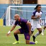 HT Persita Vs Persik, Penalti Ezzejjari Bawa Macan Putih Unggul 1-0