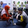 Mahasiswi UGM Ini Punya Harapan Baru dengan Kaki Palsu Barunya