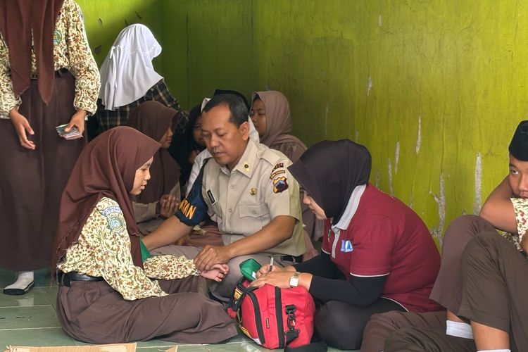 SPPG Gembong 1 Ditutup Usai 231 Siswa Pati Sakit, Makanan MBG Diperiksa di Laboratorium