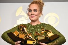 Penggemar Nyanyikan Lagu Adele Usai Pembatalan Dua Konser di Inggris